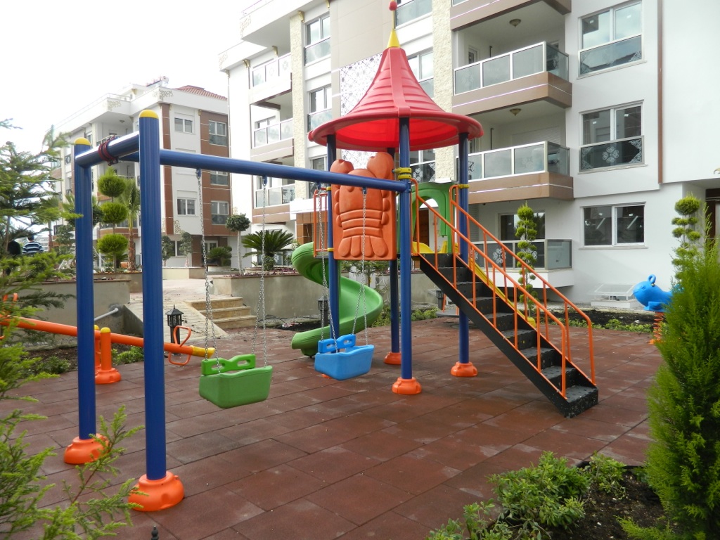 Outdoor Playground & Fitness